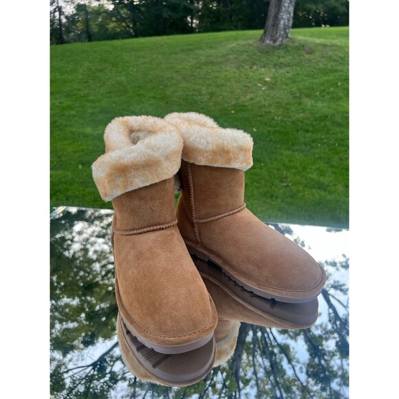 Leather and Fleece Lamo Boots Winter Tan Beige Furry Fuzzy Boots - Picture 3 of 7